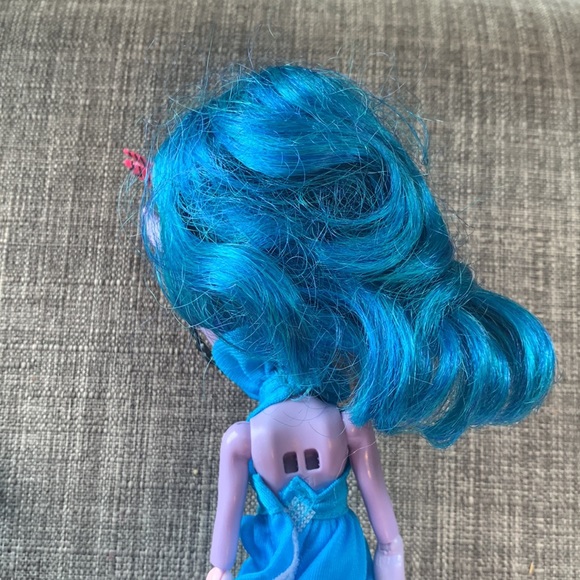 Monster High Freaky Fusion Hybrids - Avea Trotter Doll - Picture 5 of 5